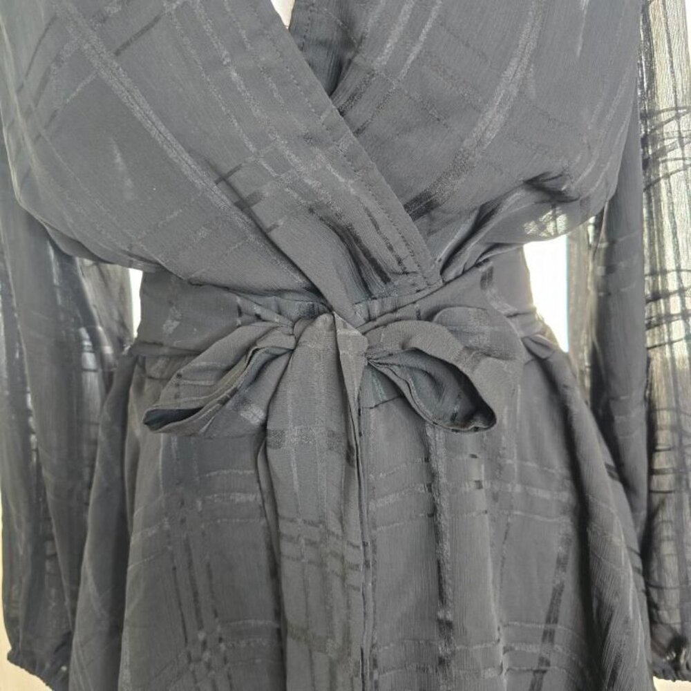 Black long sleeve Romper - Picture 5 of 13